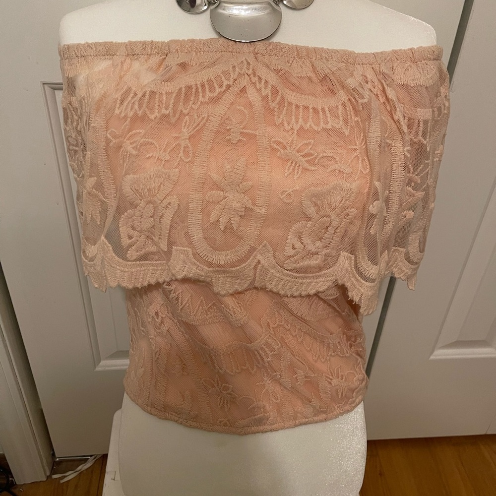 BUCKLE Daytrip off shoulder women’s blouse NWT